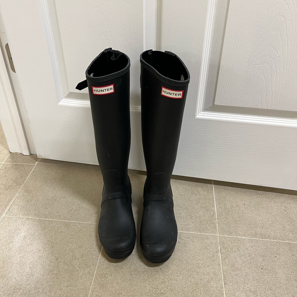Hunter original tall boots size 8 black
